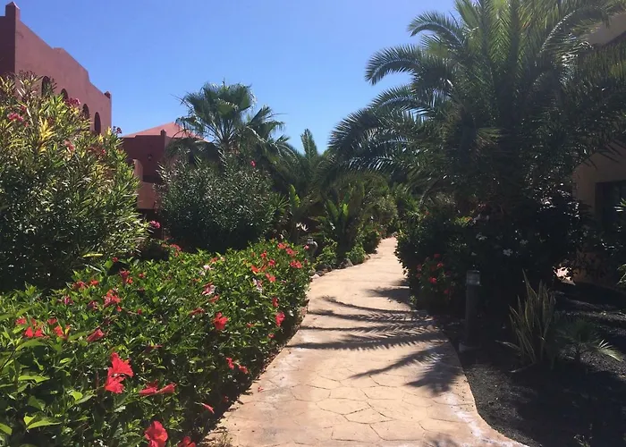 My Pretty - Lovely And Spacious Surrounded By Tropical Gardens - Private Covered And Uncovered Terrace - Pool - Parking - Free Fibre Optic Internet דירה קורלחו